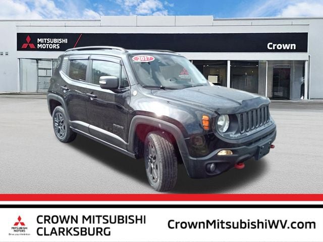 2017 Jeep Renegade Trailhawk in Black — front three-quarter view
